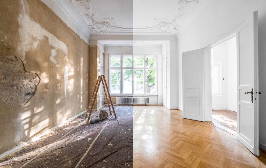 Neu gestalteter Innenhof mit Natursteinboden